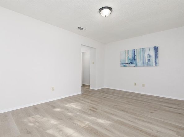 701  Melissa Lane , Garland Texas 75040