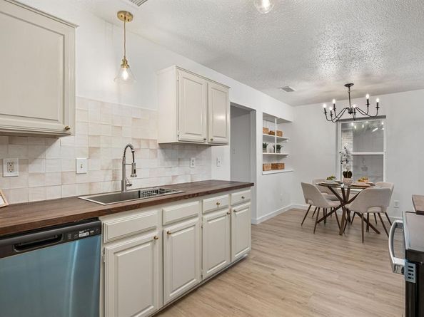 2334  Markland Street , Irving Texas 75060