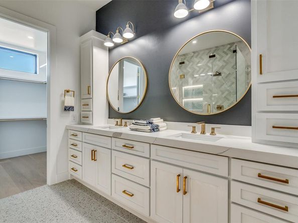 708 W 10th Street  101, Dallas Texas 75208