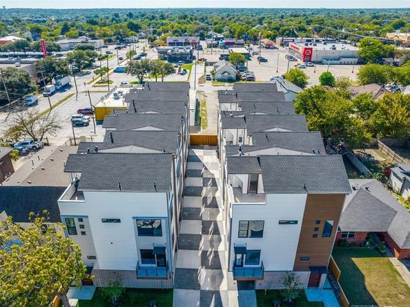 708 W 10th Street  101, Dallas Texas 75208