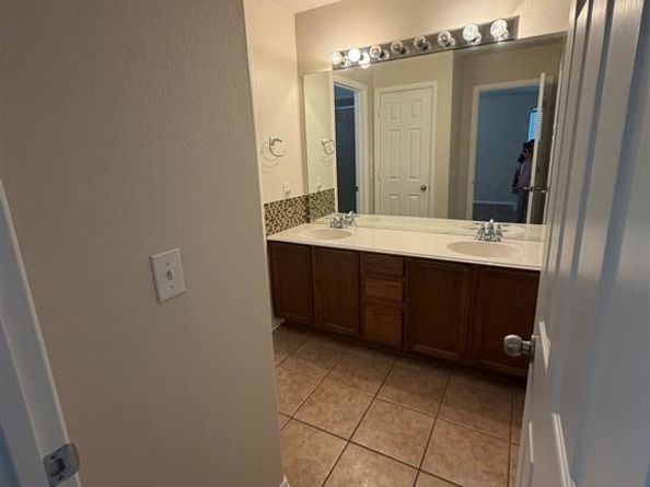 156  Leonard Street , Lewisville Texas 75057