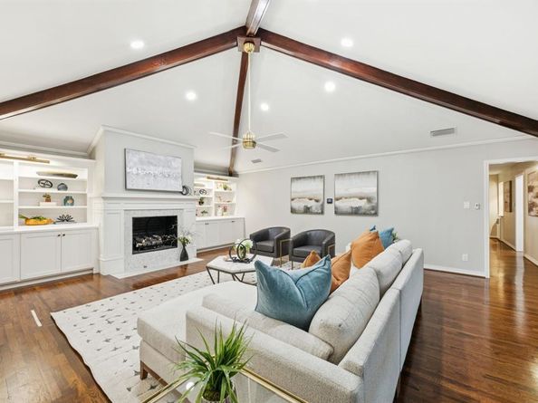 9717  Ravensway Drive , Dallas Texas 75238