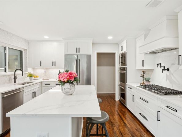 9717  Ravensway Drive , Dallas Texas 75238