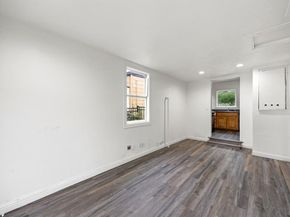 1713  Hemphill Drive , Dallas Texas 75216