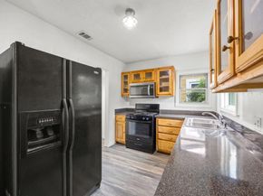 1713  Hemphill Drive , Dallas Texas 75216