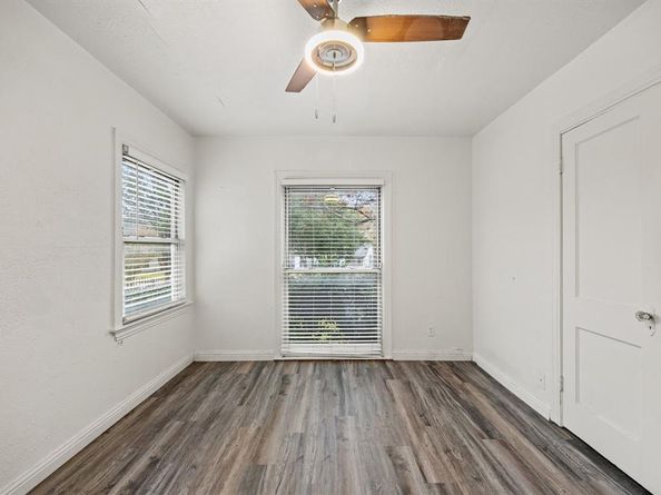 1713  Hemphill Drive , Dallas Texas 75216