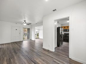 1713  Hemphill Drive , Dallas Texas 75216