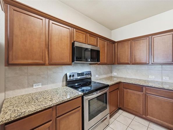 2020  Glen Hollow Drive , Lancaster Texas 75134