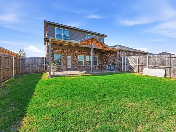 2020  Glen Hollow Drive , Lancaster Texas 75134