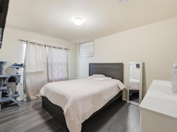 2020  Glen Hollow Drive , Lancaster Texas 75134