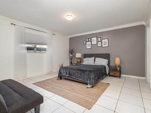 5051  Les Chateaux Drive  138, Dallas Texas 75235