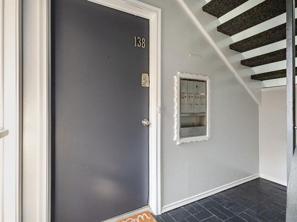 5051  Les Chateaux Drive  138, Dallas Texas 75235