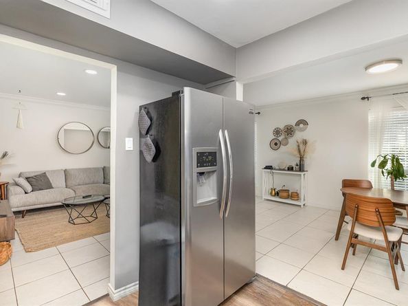 5051  Les Chateaux Drive  138, Dallas Texas 75235