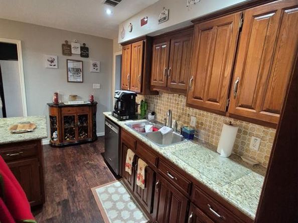 2008  Iron Horse Court , Arlington Texas 76017