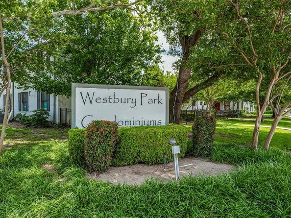 5010 N Hall Street , Dallas Texas 75235