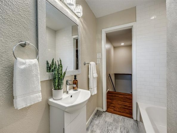 5010 N Hall Street , Dallas Texas 75235