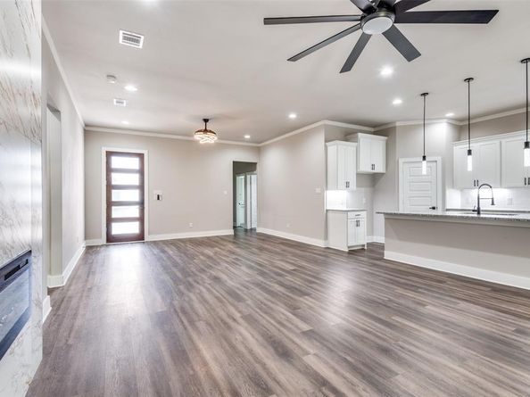 4113  Metropolitan Avenue , Dallas Texas 75210