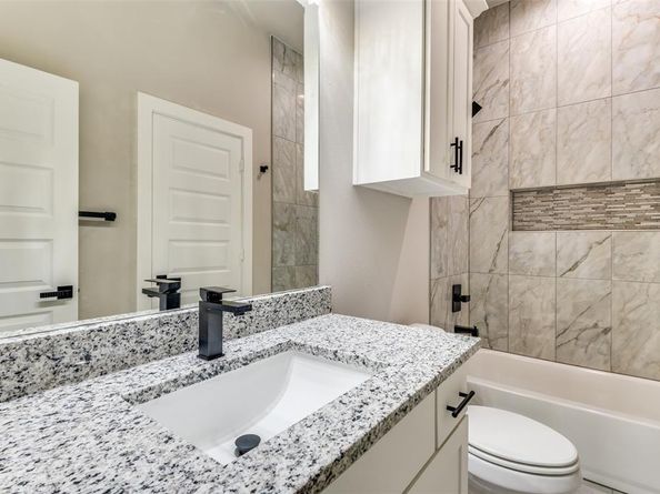 4113  Metropolitan Avenue , Dallas Texas 75210