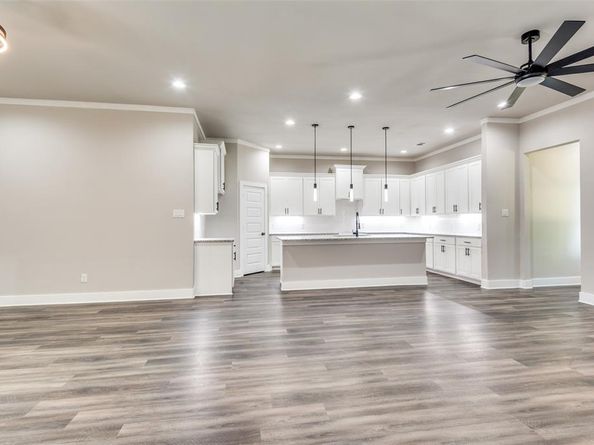 4113  Metropolitan Avenue , Dallas Texas 75210