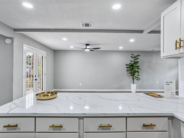 3924  Ambrose Drive , Dallas Texas 75241