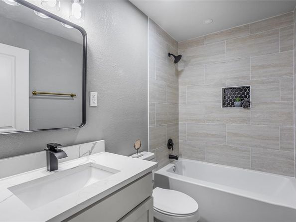 3924  Ambrose Drive , Dallas Texas 75241