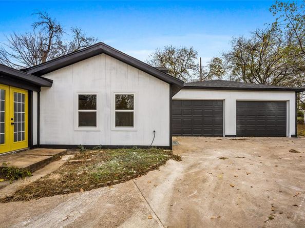 3924  Ambrose Drive , Dallas Texas 75241