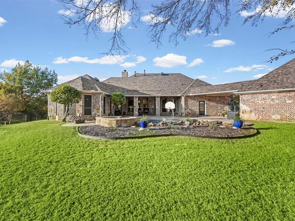 7216  Hinton Drive , Mansfield Texas 76063