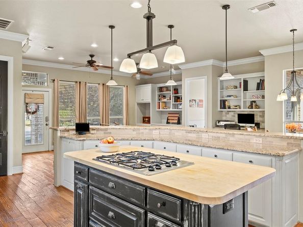 7216  Hinton Drive , Mansfield Texas 76063