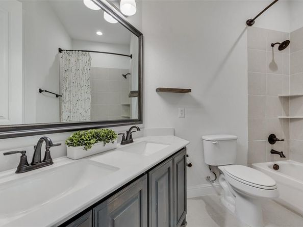 704  Toby Trail , Mansfield Texas 76063