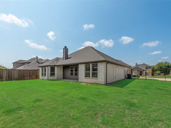 704  Toby Trail , Mansfield Texas 76063