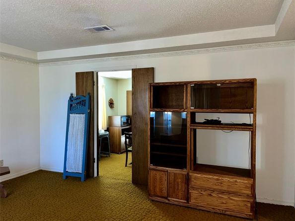 2133  Oak Valley Lane , Dallas Texas 75232