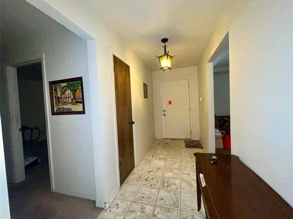 2133  Oak Valley Lane , Dallas Texas 75232