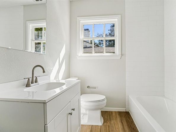 5418  Bradford Drive , Dallas Texas 75235