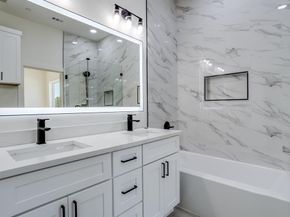 6001  Lewis Street  102, Dallas Texas 75206