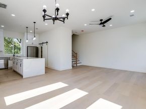 6001  Lewis Street  102, Dallas Texas 75206