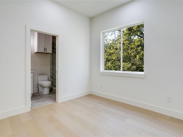 6001  Lewis Street  102, Dallas Texas 75206