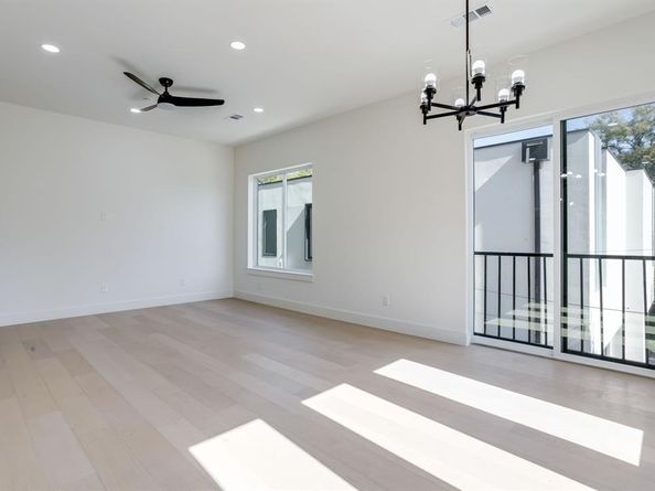 6001  Lewis Street  102, Dallas Texas 75206