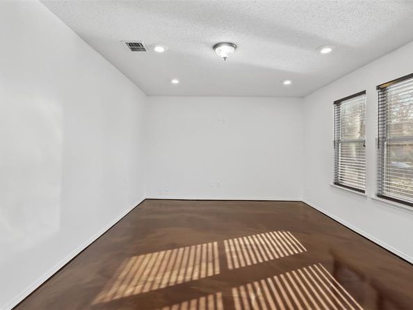 14849  Ledgeview Court , Balch Springs Texas 75180