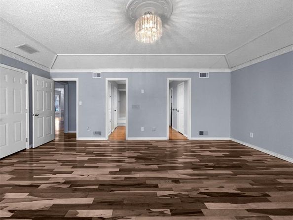 5008  Urban Crest Road , Dallas Texas 75227