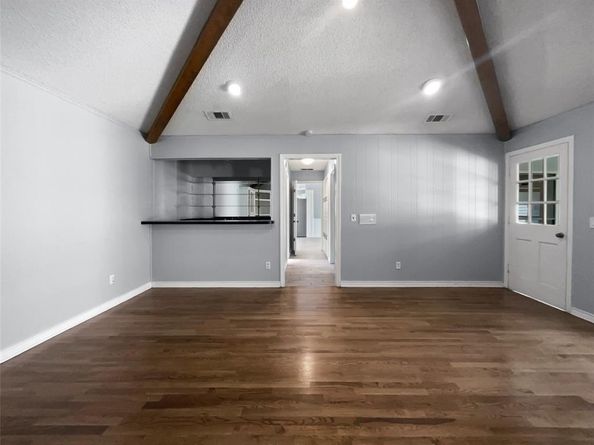 5008  Urban Crest Road , Dallas Texas 75227