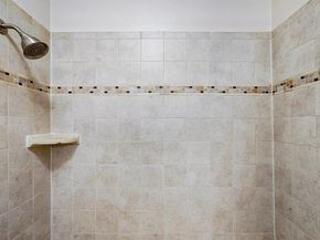 5701  Kingstree Court , Arlington Texas 76017