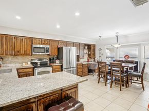 5701  Kingstree Court , Arlington Texas 76017