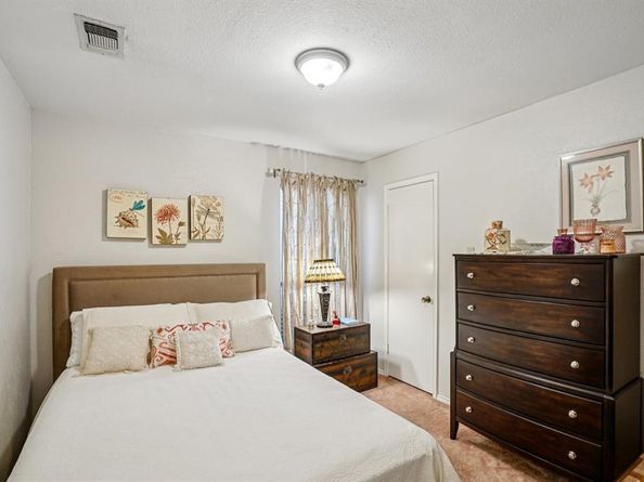 5701  Kingstree Court , Arlington Texas 76017