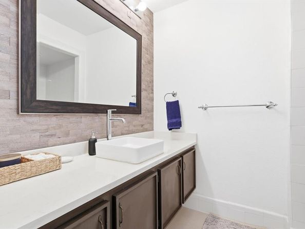 11344  Park Central Place  B, Dallas Texas 75230