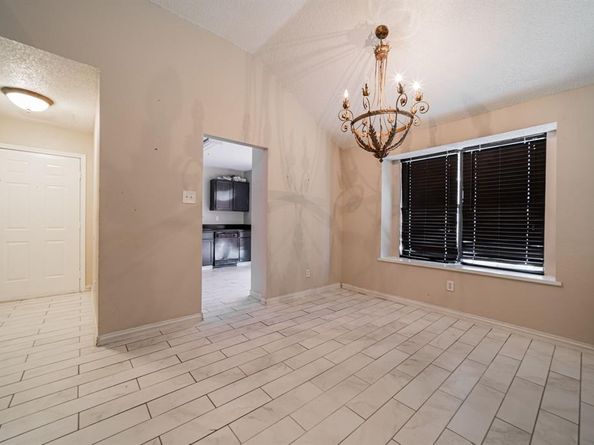 2671  Clayton Oaks Drive , Dallas Texas 75227