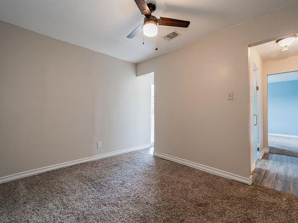 2671  Clayton Oaks Drive , Dallas Texas 75227