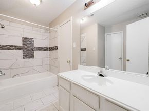 2671  Clayton Oaks Drive , Dallas Texas 75227