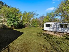 613 W Hammond Street , Lancaster Texas 75146