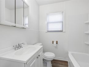 613 W Hammond Street , Lancaster Texas 75146