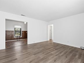 613 W Hammond Street , Lancaster Texas 75146